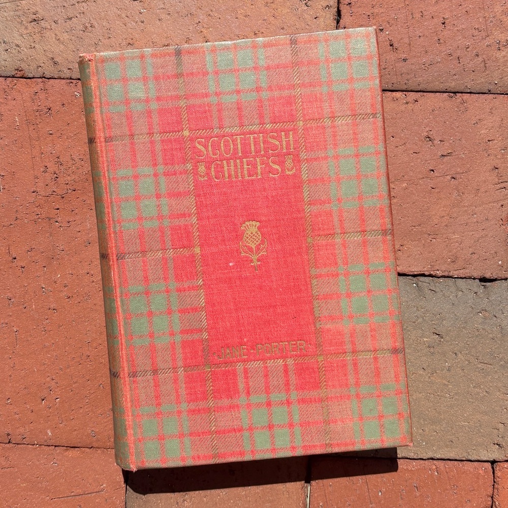 2 The Scottish Chiefs Thomas Y. Crowell Antique Scottish Surnames Coat of Arms